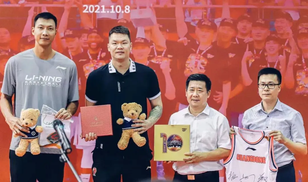哪里可以找到适合青少年的篮球季前赛训练营_2